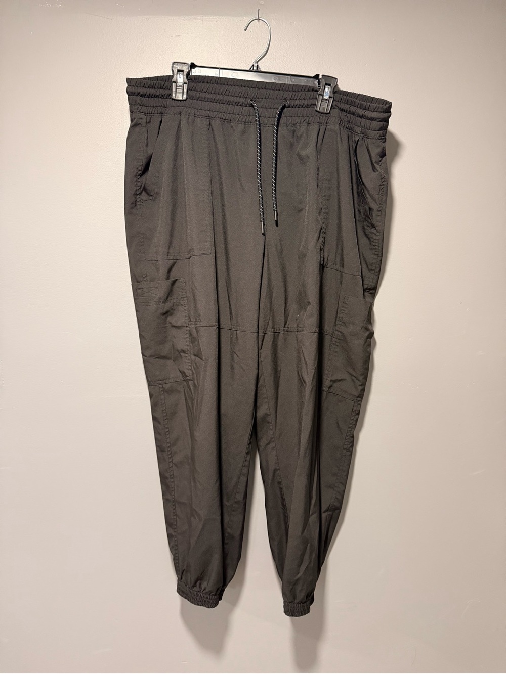 Old Navy Black Women's Drawstring Track Joggers